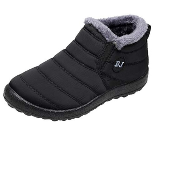 BJ women’s warm and comfortable snow boots black size 9.5 lined with rubber sole - Picture 1 of 10
